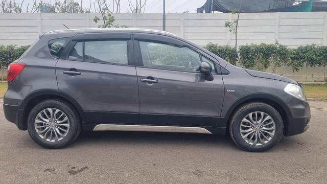 https://images10.gaadi.com/usedcar_image/4057177/original/processed_c55e4be5dd6285ad7383e7b8220cb93b.jpg?imwidth=6402