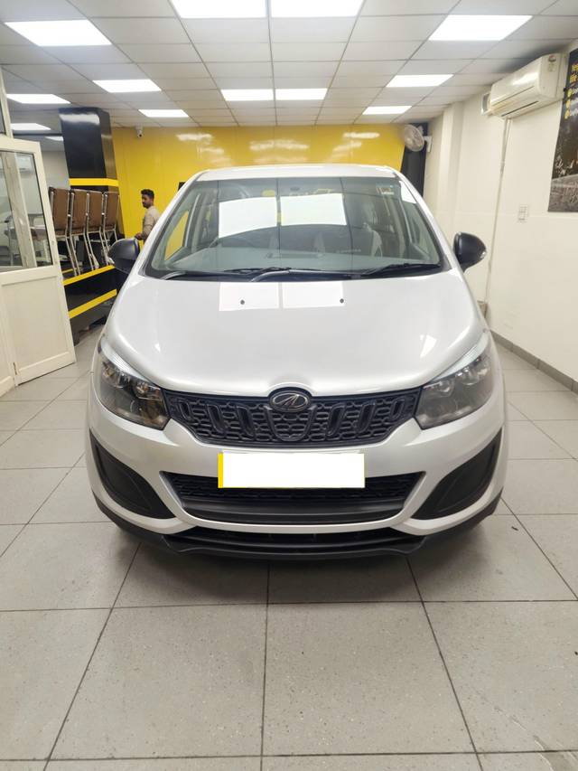 https://images10.gaadi.com/usedcar_image/4057262/original/processed_3b4873df1fe2b5e63dbcc87adef37edc.jpg?imwidth=6400