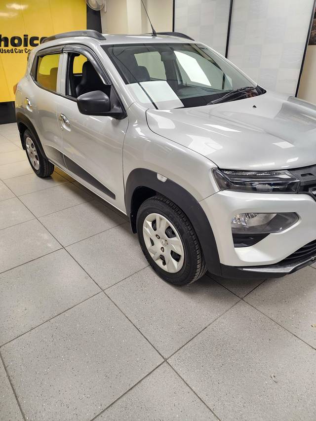 https://images10.gaadi.com/usedcar_image/4057263/original/processed_32cc173286f3913f063f84990bc38ead.jpg?imwidth=6401