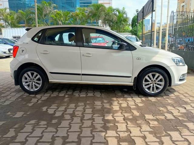 https://images10.gaadi.com/usedcar_image/4057440/original/processed_d0c398a6eeb2928c98352d33838b3756.jpeg?imwidth=6401