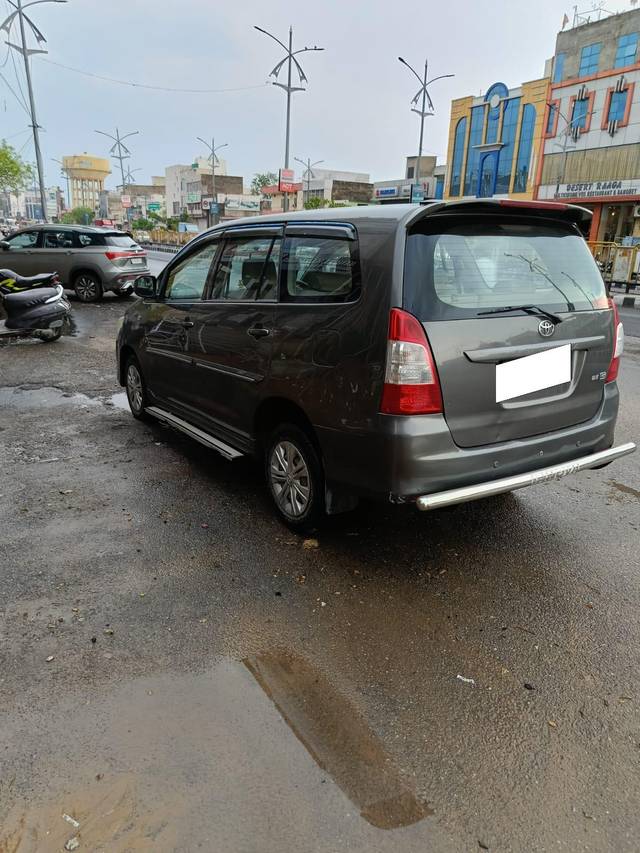 https://images10.gaadi.com/usedcar_image/4057771/original/processed_700341756bff60c5ffe7c88ea7c60400.jpg?imwidth=6402