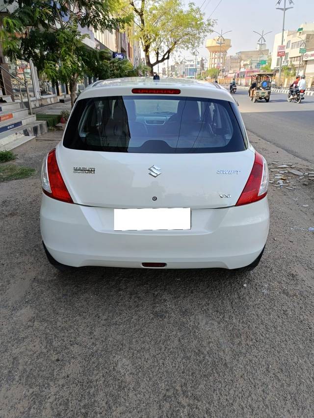 https://images10.gaadi.com/usedcar_image/4057777/original/processed_358b6629b6721b66111eefa426a8eded.jpg?imwidth=6401