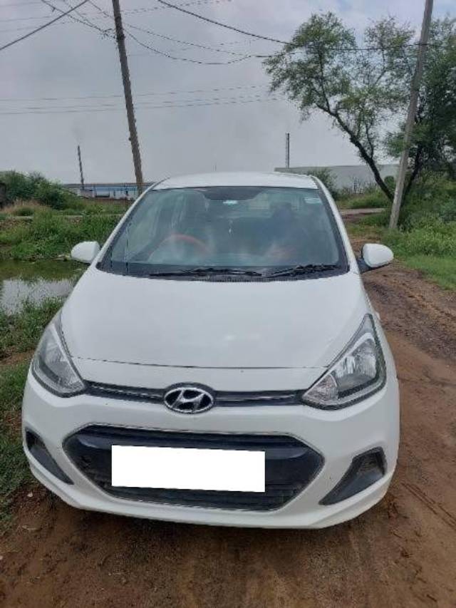 https://images10.gaadi.com/usedcar_image/4058016/original/processed_f97d4b4a-29b5-40f4-92d6-42ce79ebbfc7.jpg?imwidth=6400