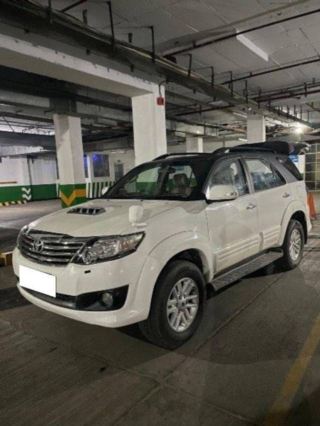 https://images10.gaadi.com/usedcar_image/4058118/original/processed_acbffd77-7490-4578-97d1-5a2f8e383c7d.jpeg?imwidth=6401