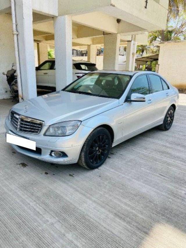 https://images10.gaadi.com/usedcar_image/4058198/original/processed_5535000e-4930-4505-b2a4-698a57dc082f.jpg?imwidth=6402