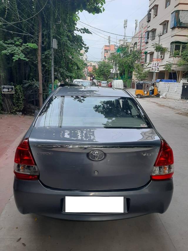 https://images10.gaadi.com/usedcar_image/4058314/original/processed_421701affacc3b226c21d1a2c4810827.jpg?imwidth=6401