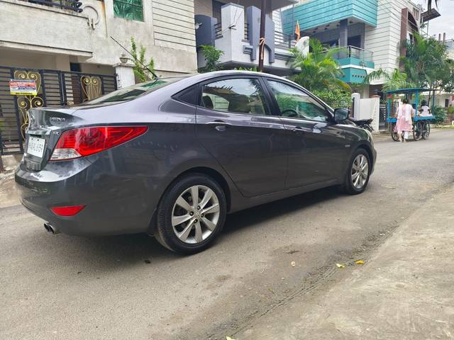 https://images10.gaadi.com/usedcar_image/4058479/original/processed_20c187f026ce9df4a589dea317740ee4.jpg?imwidth=6402
