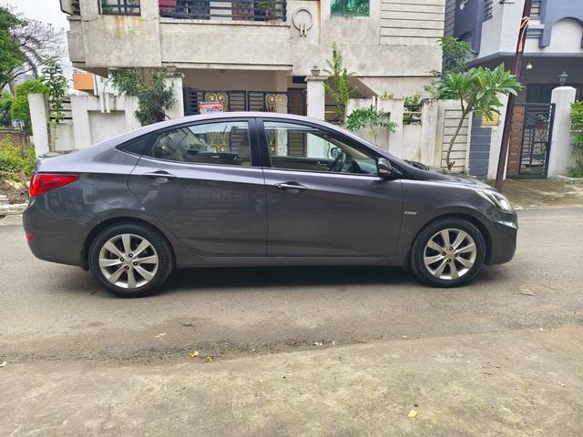 https://images10.gaadi.com/usedcar_image/4058479/original/processed_2a1755f9cc3cf2c6ae60c0bcdbfeb679.jpg?imwidth=6401