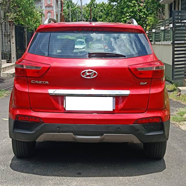 https://images10.gaadi.com/usedcar_image/4058561/original/processed_6f38d5bc23088922899ba4222339584f.jpg?imwidth=6402