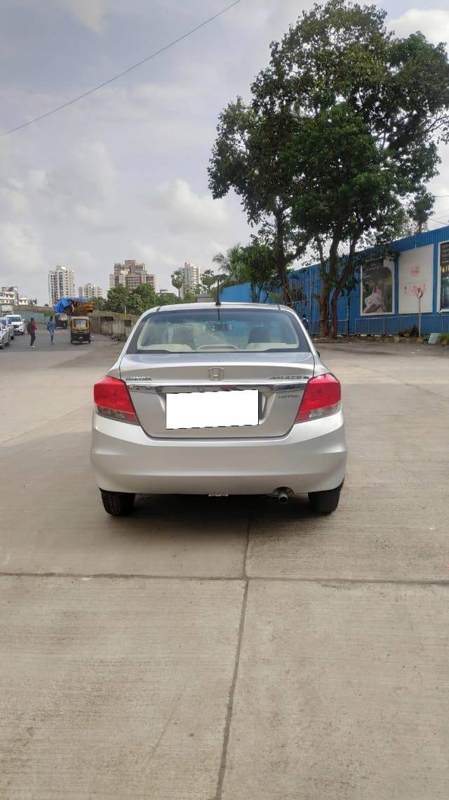 https://images10.gaadi.com/usedcar_image/4058893/original/processed_46c04665cc7a297393d76ddec15928ce.jpg?imwidth=6402