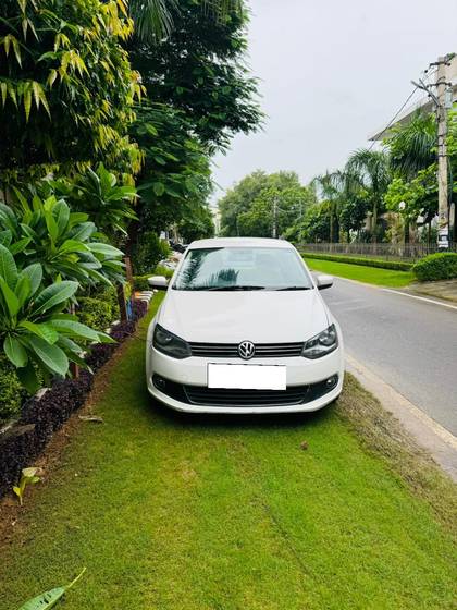 Volkswagen Vento 1.6 Highline