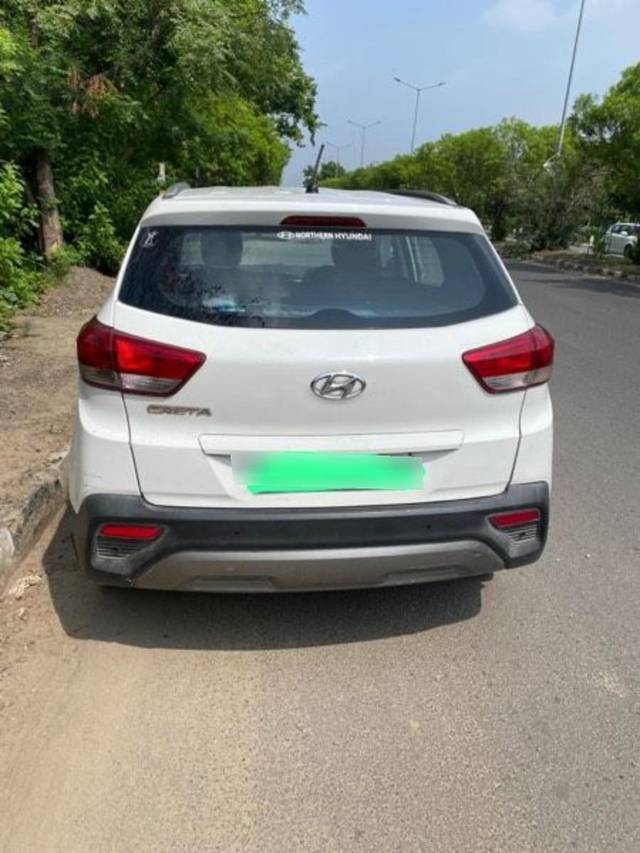 https://images10.gaadi.com/usedcar_image/4059015/original/processed_3b8002bf-52fb-42f0-a49f-54ced7cd08e6.jpeg?imwidth=6401