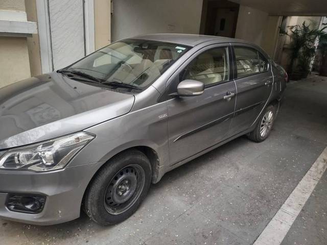 https://images10.gaadi.com/usedcar_image/4059131/original/processed_cfa0712f-a8bd-437d-87f3-117c8f862b00.jpeg?imwidth=6400