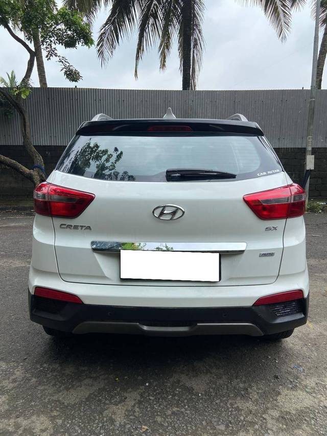 https://images10.gaadi.com/usedcar_image/4059331/original/processed_cd09abf899fb352c8d41d2db18ff63f8.jpg?imwidth=6402