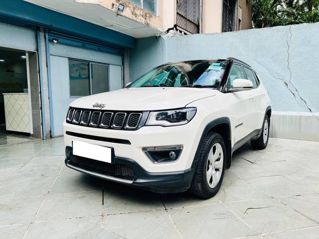 https://images10.gaadi.com/usedcar_image/4059478/original/processed_1411e455d89552d16b6e7b903379f9d8.jpg?imwidth=6402