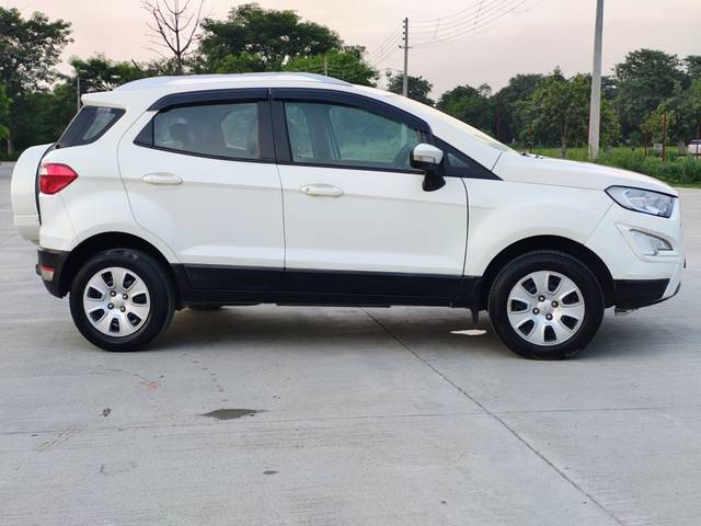 https://images10.gaadi.com/usedcar_image/4059619/original/379a0828d0f39aca305cfe083642d007.jpg?imwidth=6401