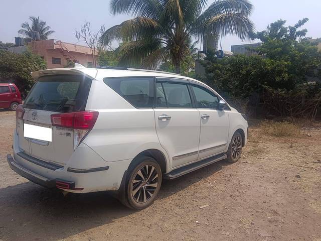 https://images10.gaadi.com/usedcar_image/4059684/original/processed_d8f7375e028754dde7b7060dcde5fb4f.jpg?imwidth=6402