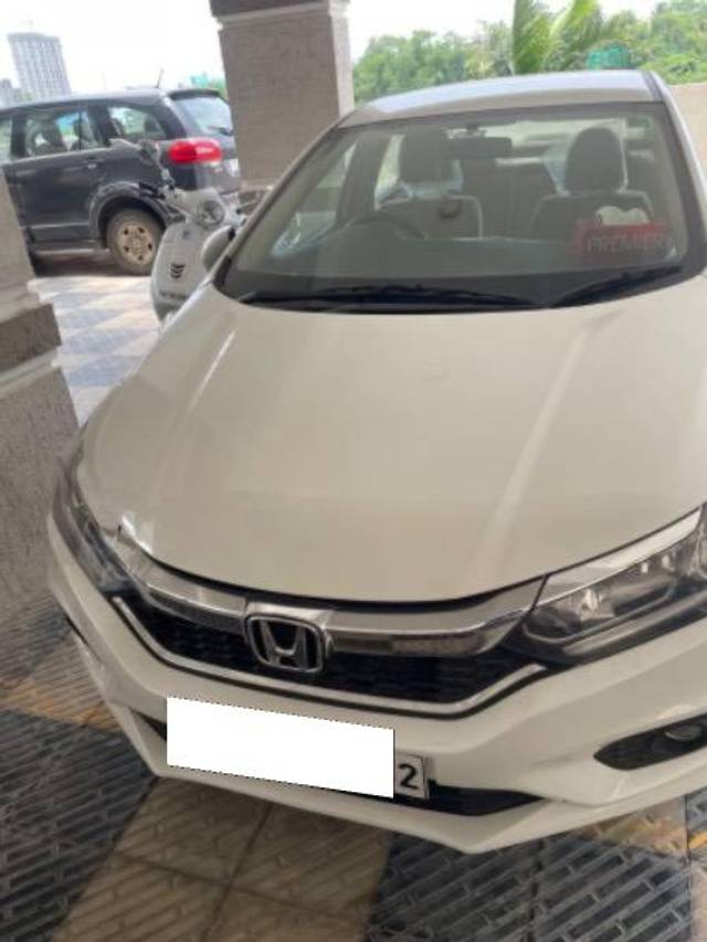 https://images10.gaadi.com/usedcar_image/4059783/original/processed_2252c667-2d60-4ac7-92b5-c235fe998094.jpeg?imwidth=6400