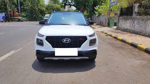 https://images10.gaadi.com/usedcar_image/4059952/original/processed_2d574f9fed0b1c0119b8153465102650.jpg?imwidth=6402