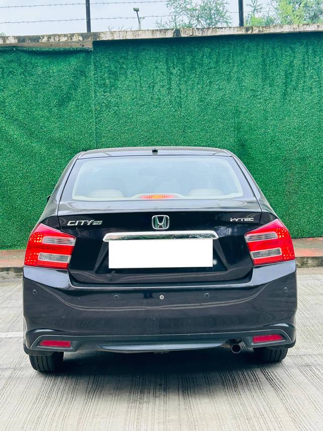 https://images10.gaadi.com/usedcar_image/4059992/original/processed_3e21cb3010a8bee1090ed18413e1530b.jpg?imwidth=6401
