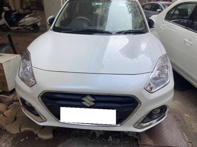 https://images10.gaadi.com/usedcar_image/4060047/original/processed_e52c5111-511a-46b5-b087-5835a49687fe.jpg?imwidth=6402