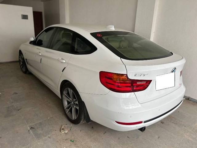 https://images10.gaadi.com/usedcar_image/4060106/original/processed_c9e7ec1e-5f0f-45e7-b0eb-b2c576ff3efc.jpeg?imwidth=6402