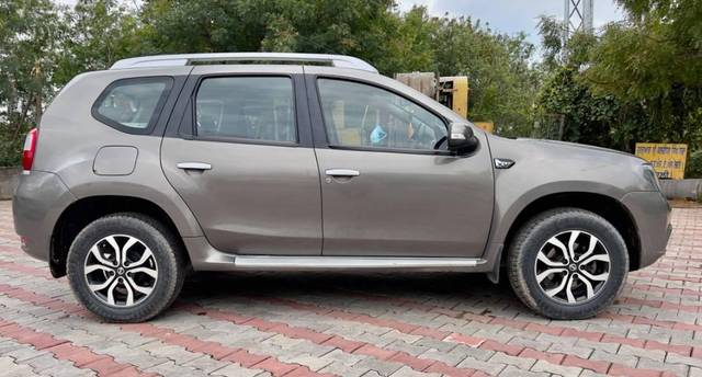 https://images10.gaadi.com/usedcar_image/4060202/original/processed_d986ebe3-eea4-4864-8ade-72154ca17093.jpg?imwidth=6401