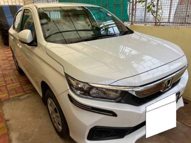 https://images10.gaadi.com/usedcar_image/4060440/original/processed_00854ea6-0a90-44f8-9172-ebc59536de33.jpg?imwidth=6400