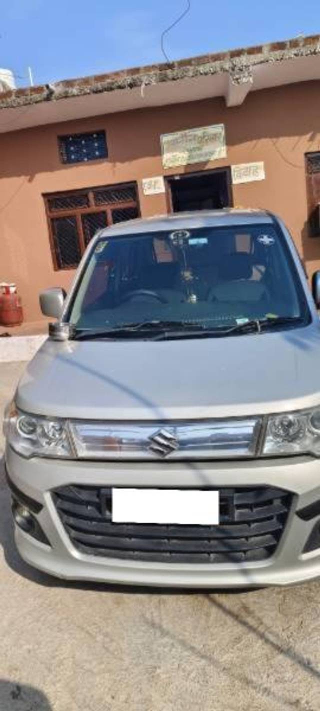 https://images10.gaadi.com/usedcar_image/4060586/original/processed_7ec87c02-e4cd-46fa-a6a0-d5a9d13e1f6f.jpg?imwidth=6400