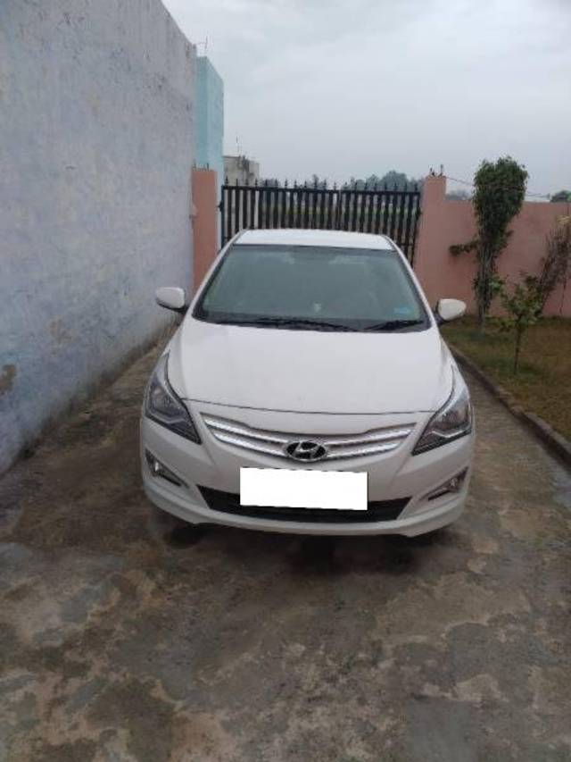 https://images10.gaadi.com/usedcar_image/4060759/original/processed_e00358ef-e322-42b8-b6b1-ff5b19a7ee3b.jpg?imwidth=6400