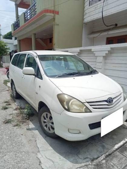 Toyota Innova 2.5 G (Diesel) 7 Seater BS III