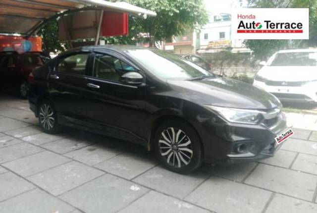 https://images10.gaadi.com/usedcar_image/4060807/original/836a26d63bb4959014b25990f722f2ff.jpeg?imwidth=6400