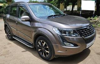 Mahindra XUV500 Mahindra XUV500 W11 Option AT