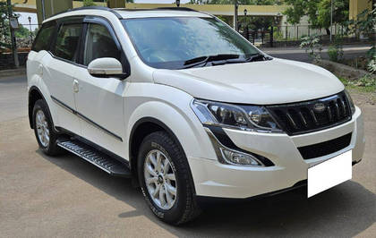 Mahindra XUV500 AT W10 FWD