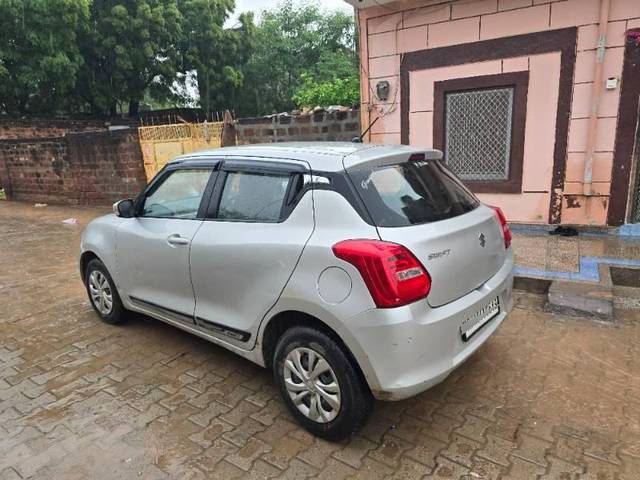 https://images10.gaadi.com/usedcar_image/4060944/original/processed_05834d37-1640-4fa3-bbe6-883e64589272.jpg?imwidth=6402