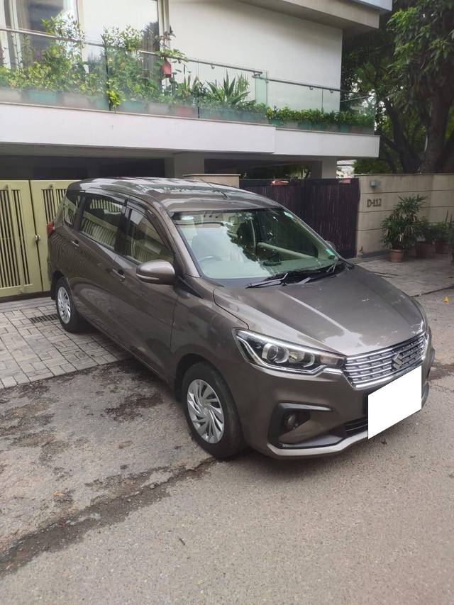 https://images10.gaadi.com/usedcar_image/4061031/original/processed_ed17ecc6d462b109677b79e1c1a21553.jpg?imwidth=6400