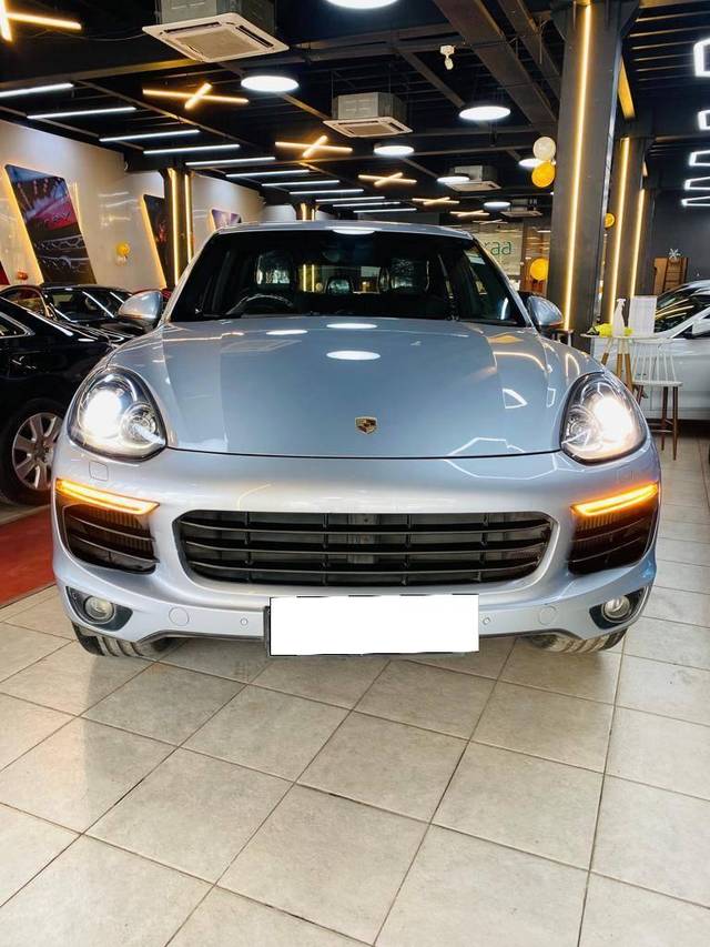 https://images10.gaadi.com/usedcar_image/4061266/original/processed_38291a69f6f363fa5f9ada96b1776529.jpg?imwidth=6402