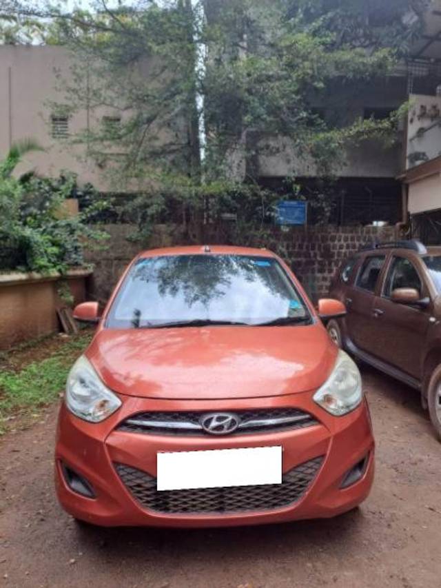 https://images10.gaadi.com/usedcar_image/4061283/original/processed_29923180-689b-4bbb-b8b5-98b526c6dcd8.jpg?imwidth=6402