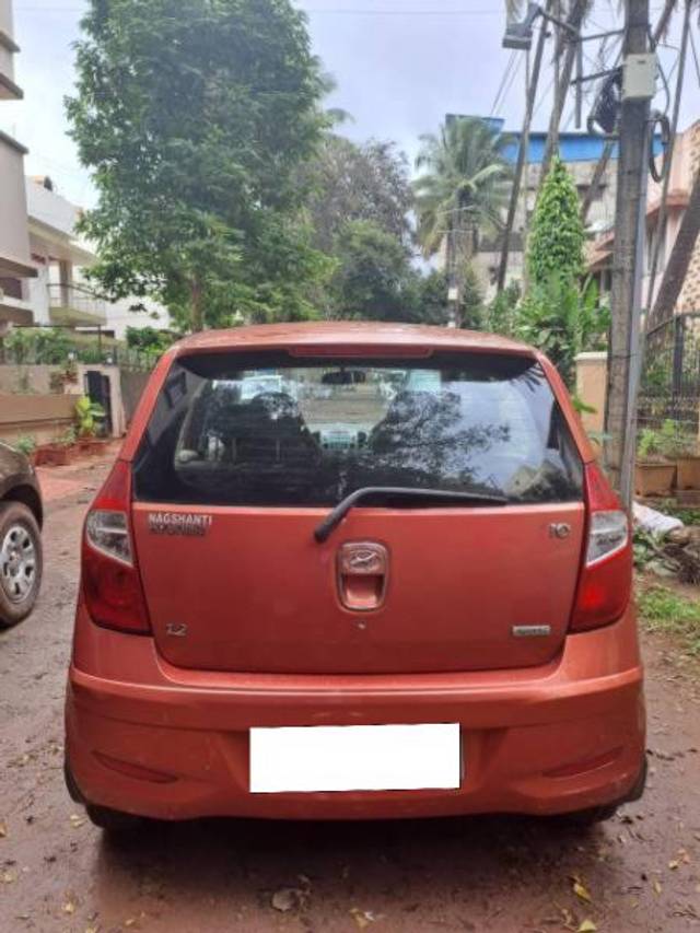 https://images10.gaadi.com/usedcar_image/4061283/original/processed_b7041241-1984-478e-999b-e1fff793f91f.jpg?imwidth=6401