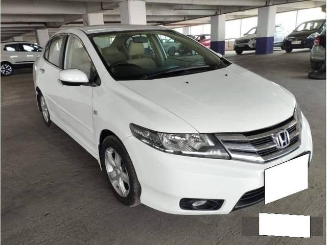 https://images10.gaadi.com/usedcar_image/4061350/original/processed_c7019fca5542ec6203bf0e0b6733de39.jpeg?imwidth=6400