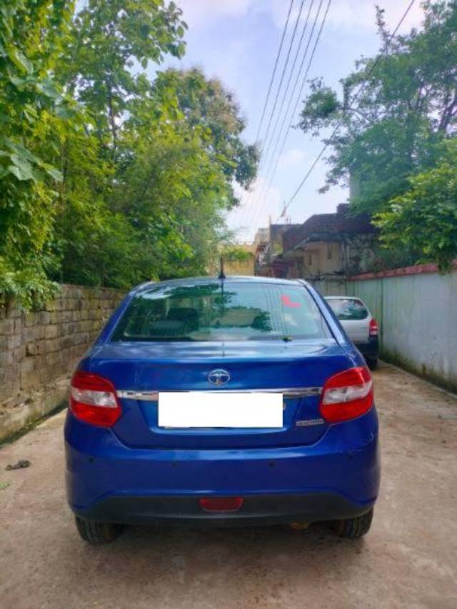 https://images10.gaadi.com/usedcar_image/4061364/original/processed_1872aeab-8160-4909-8835-c8e872da6c2b.jpg?imwidth=6402