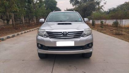 Toyota Fortuner 4x2 AT Toyota Fortuner 4x2 AT