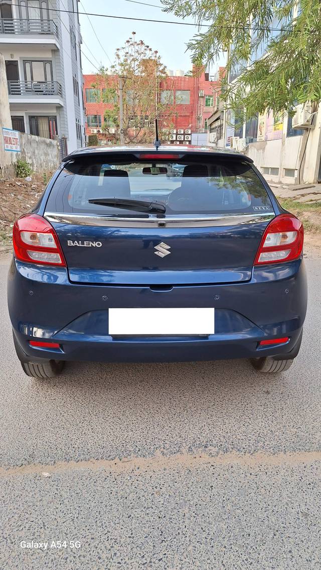 https://images10.gaadi.com/usedcar_image/4061612/original/processed_cf67e4751752990bc05dd0496acd739d.jpg?imwidth=6401