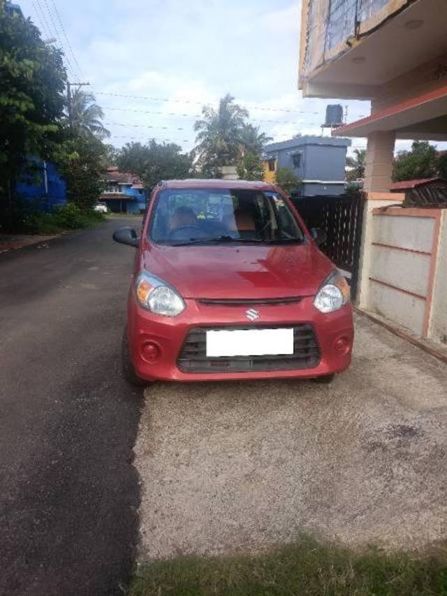 https://images10.gaadi.com/usedcar_image/4061624/original/processed_2d30d8fd-7353-437b-a7b2-78e740dae3d9.jpg?imwidth=6402