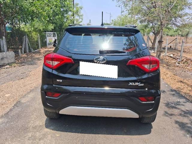 https://images10.gaadi.com/usedcar_image/4061860/original/processed_2df0f039-dd57-43fe-81d4-38f5b70c181d.jpg?imwidth=6401