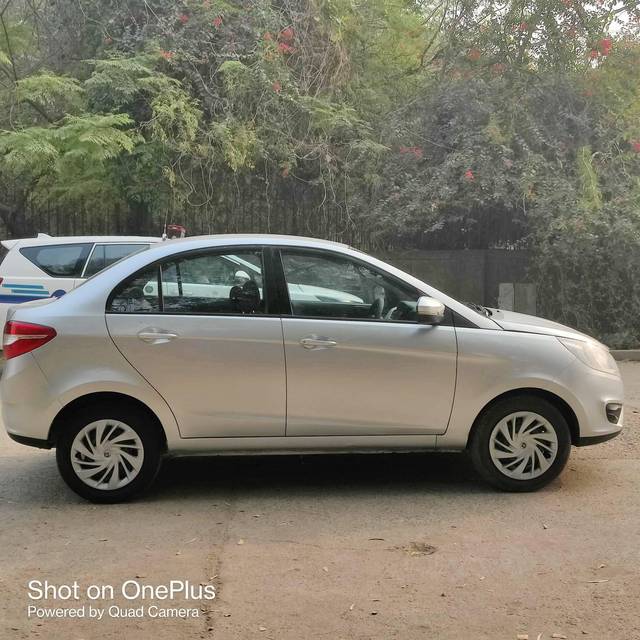 https://images10.gaadi.com/usedcar_image/4061881/original/processed_1e844a3672f1fa09b18f932c8df0eb6c.jpg?imwidth=6401