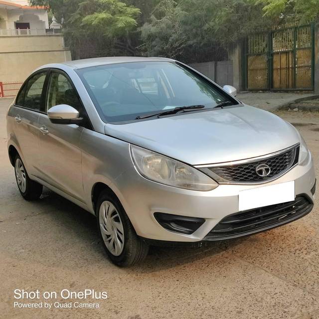 https://images10.gaadi.com/usedcar_image/4061881/original/processed_66febbb2d3a3dae8287d7b2f4fd9498c.jpg?imwidth=6400