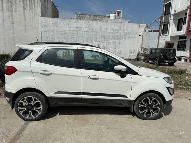 https://images10.gaadi.com/usedcar_image/4061961/original/processed_06f6a7c7-252a-45fa-b55a-fb1300735f35.jpg?imwidth=6401