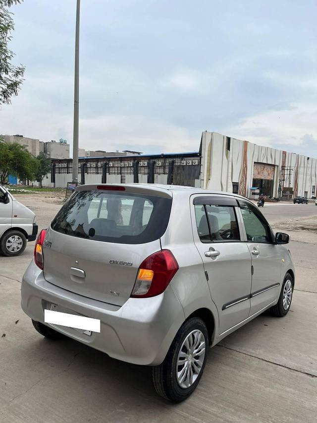 https://images10.gaadi.com/usedcar_image/4062022/original/processed_6c89203537aa52946dcd4d8291df7ebb.jpg?imwidth=6402