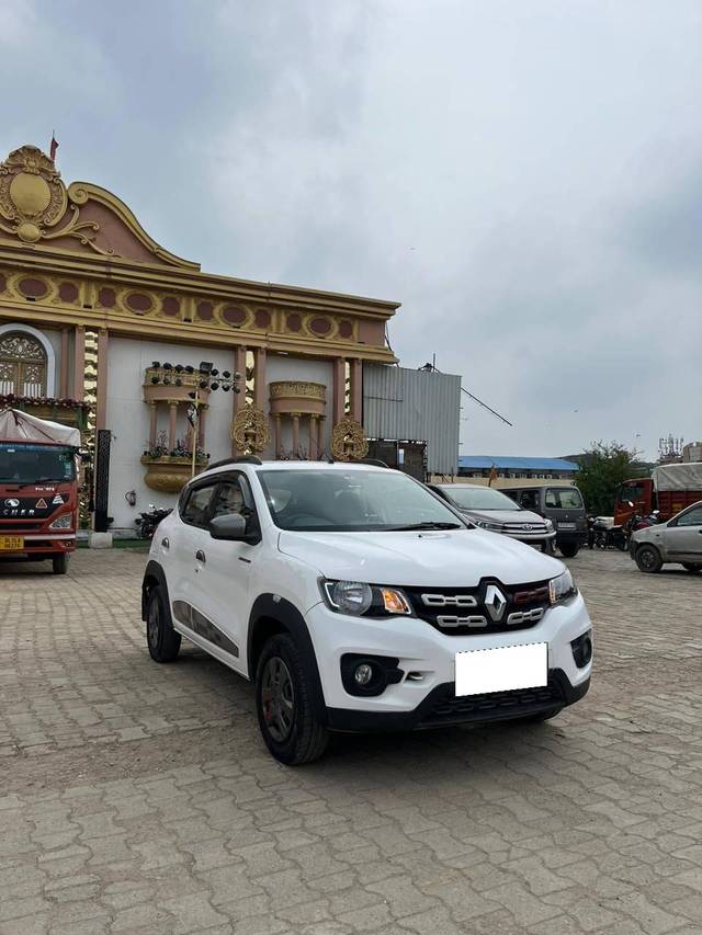 https://images10.gaadi.com/usedcar_image/4062025/original/processed_8cae77030be3454294c3f743296dbf98.jpg?imwidth=6400